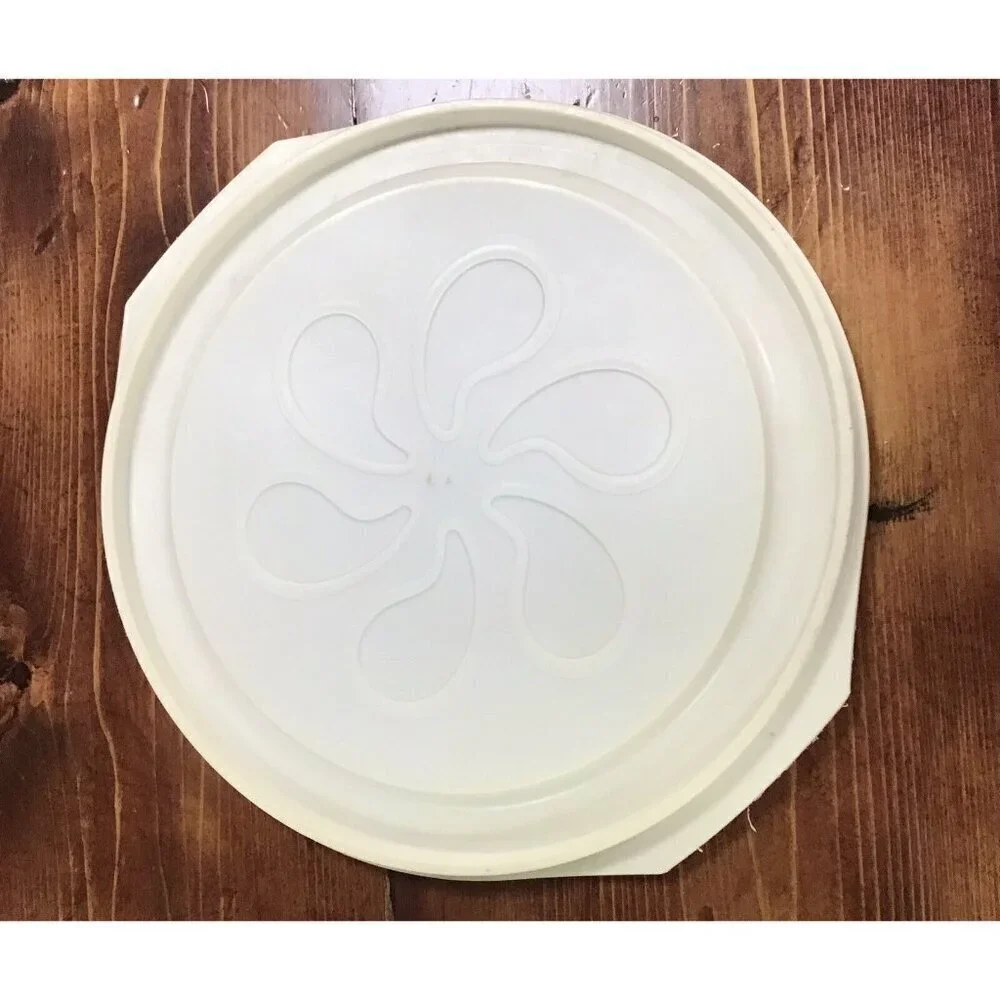 Tupperware this lot